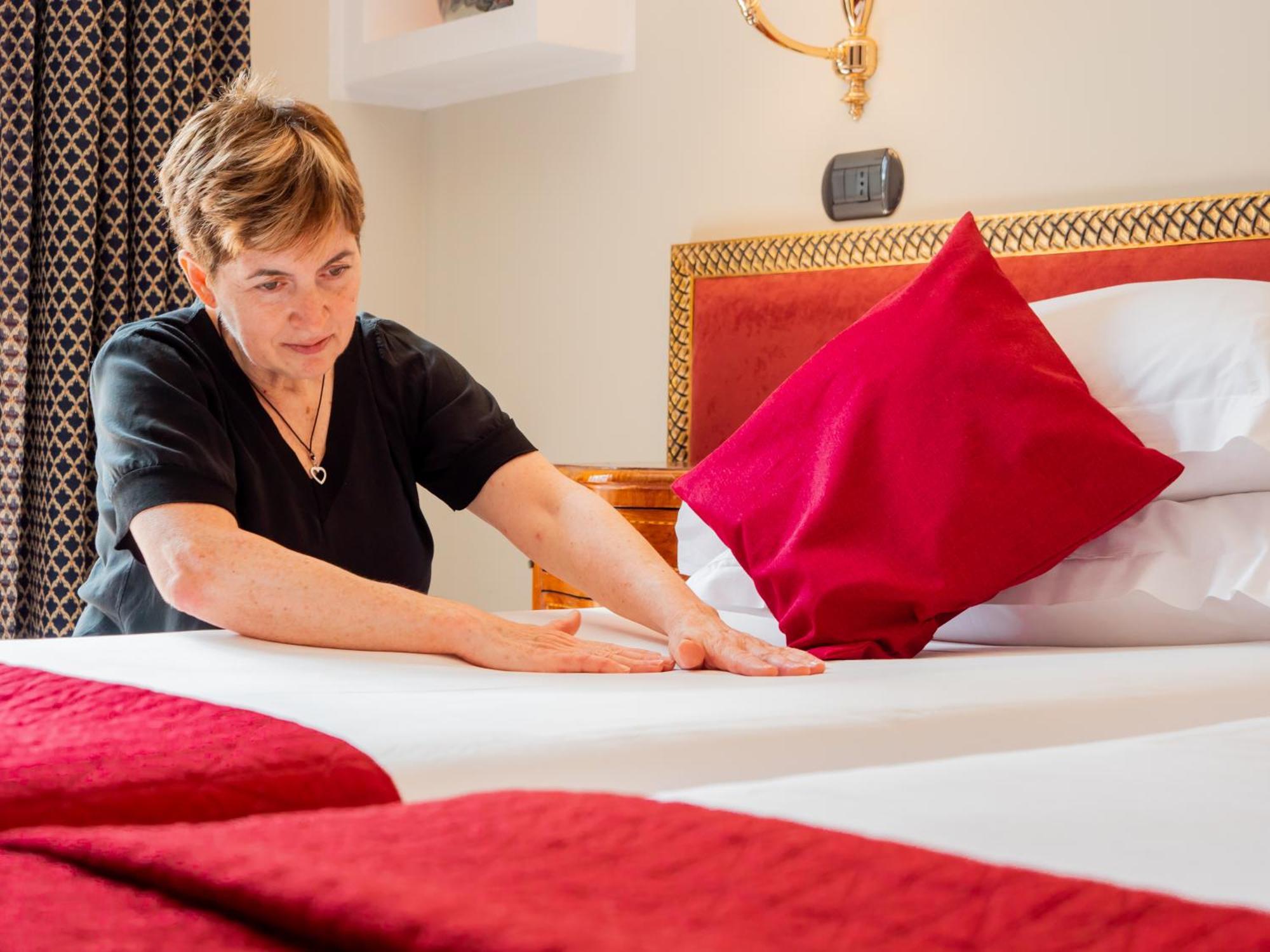 Hotel Central Wellness Sorrento Bagian luar foto