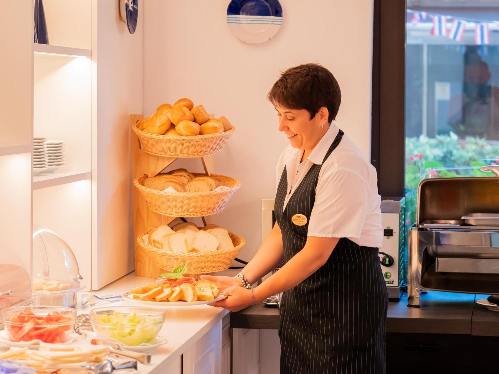 Hotel Central Wellness Sorrento Bagian luar foto