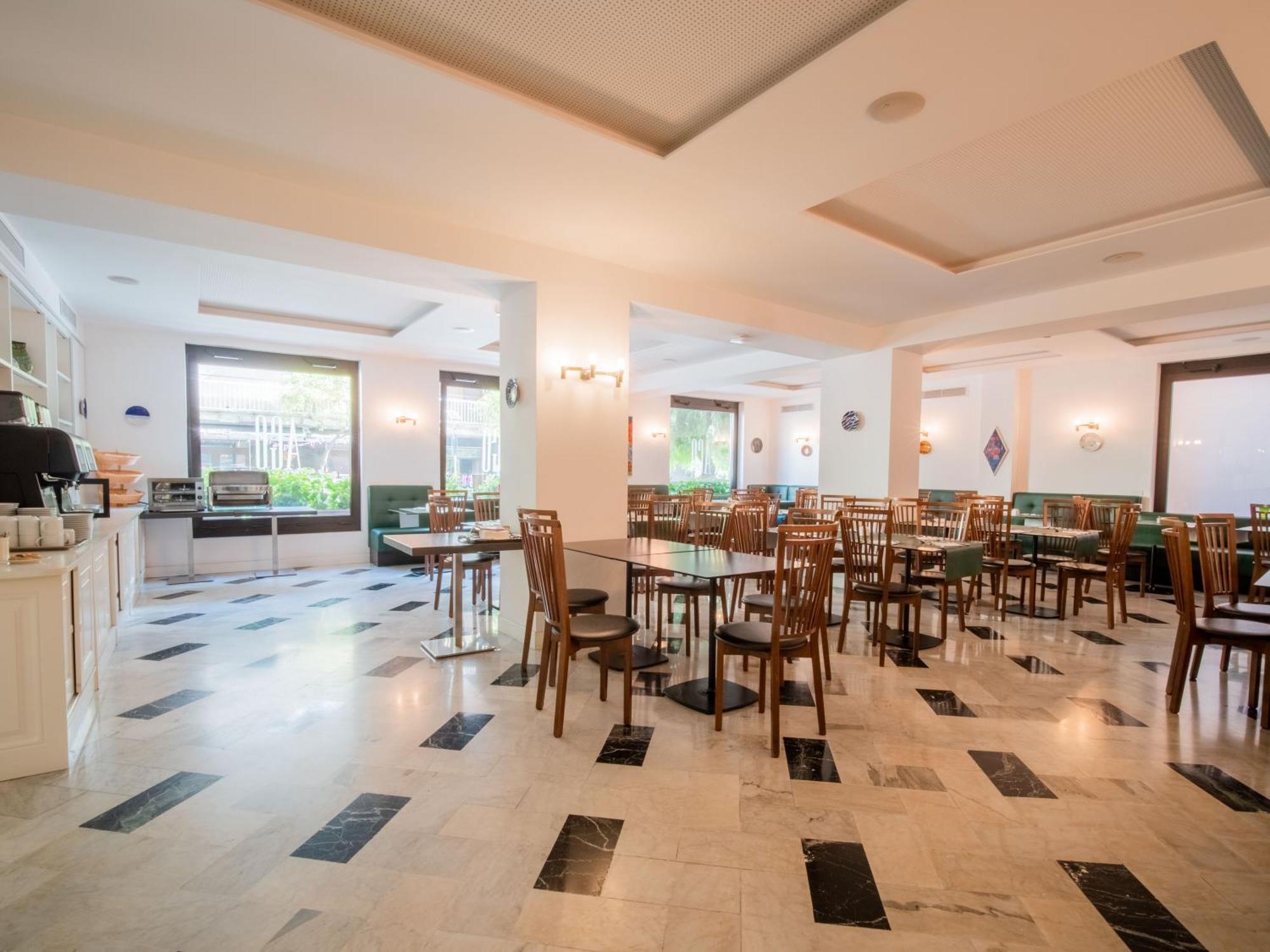 Hotel Central Wellness Sorrento Bagian luar foto
