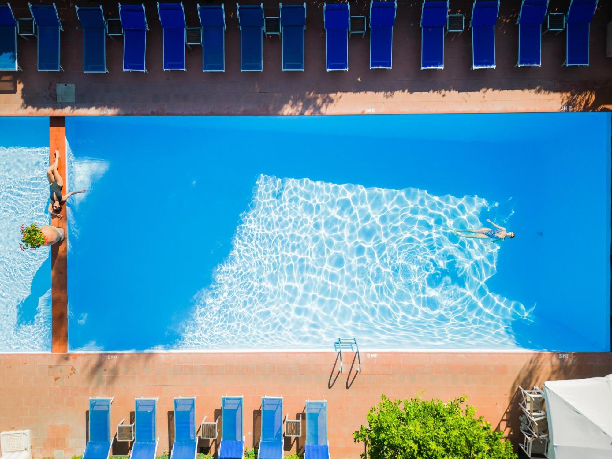 Hotel Central Wellness Sorrento Bagian luar foto