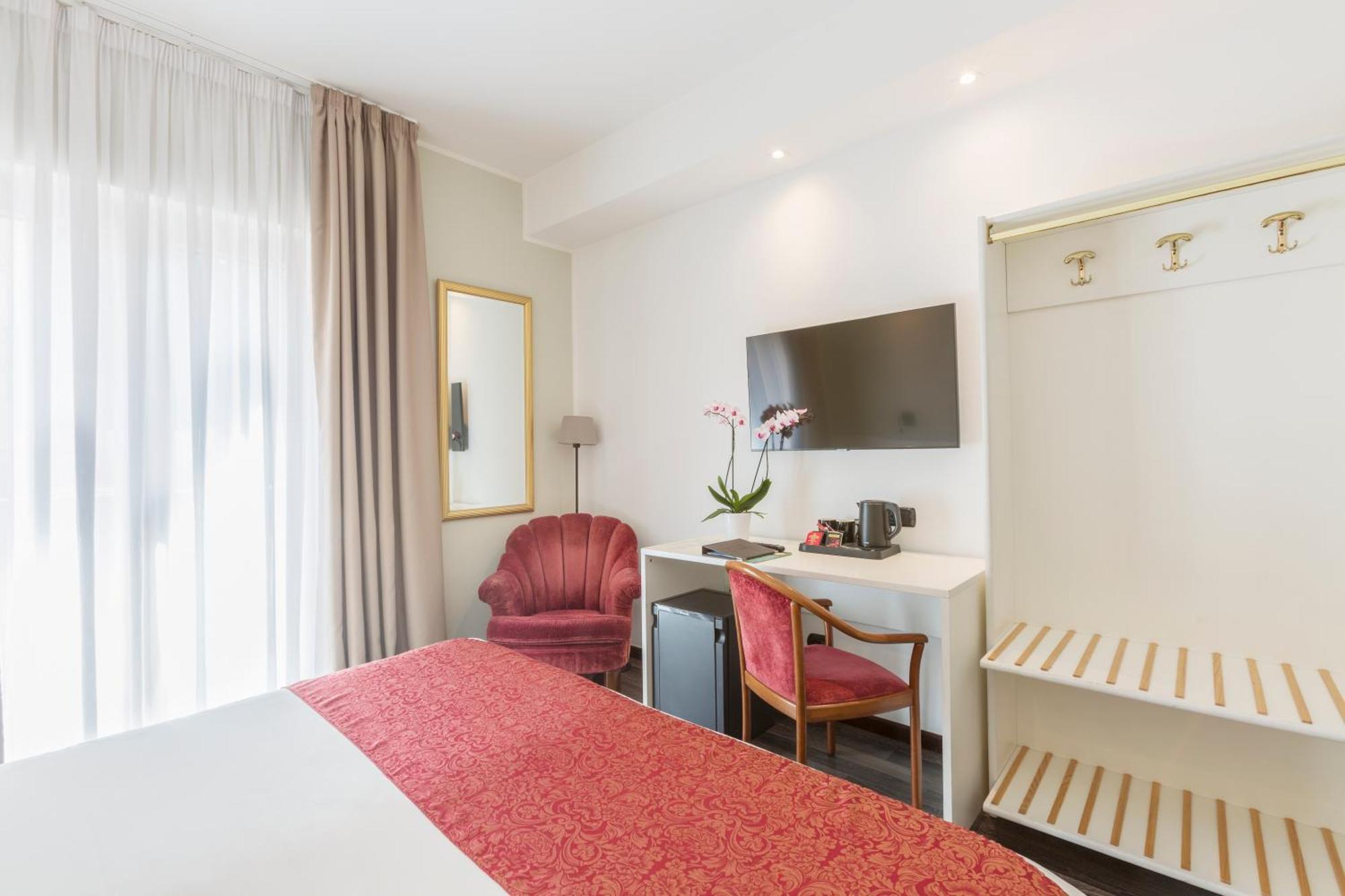 Hotel Central Wellness Sorrento Bagian luar foto