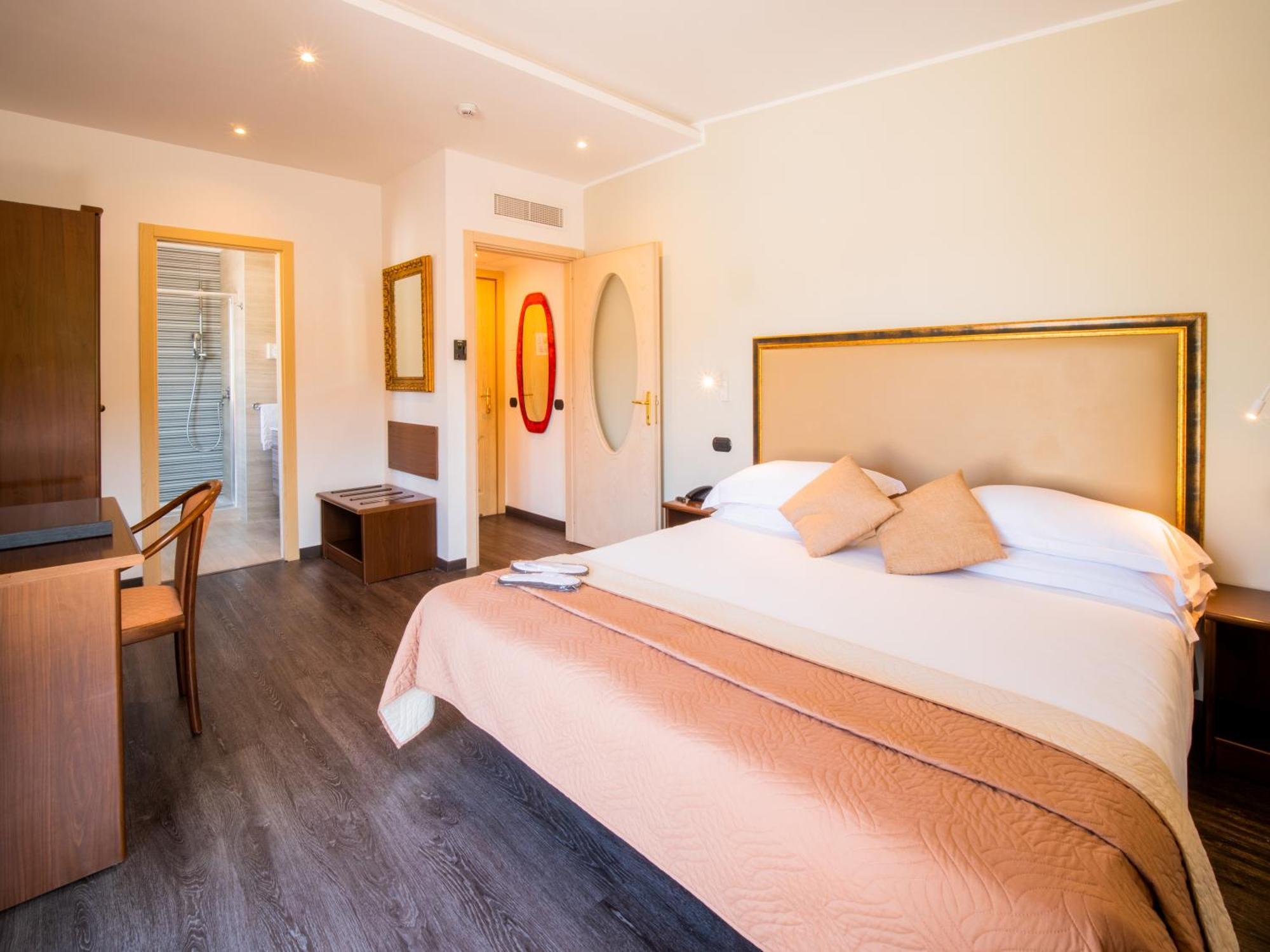 Hotel Central Wellness Sorrento Bagian luar foto