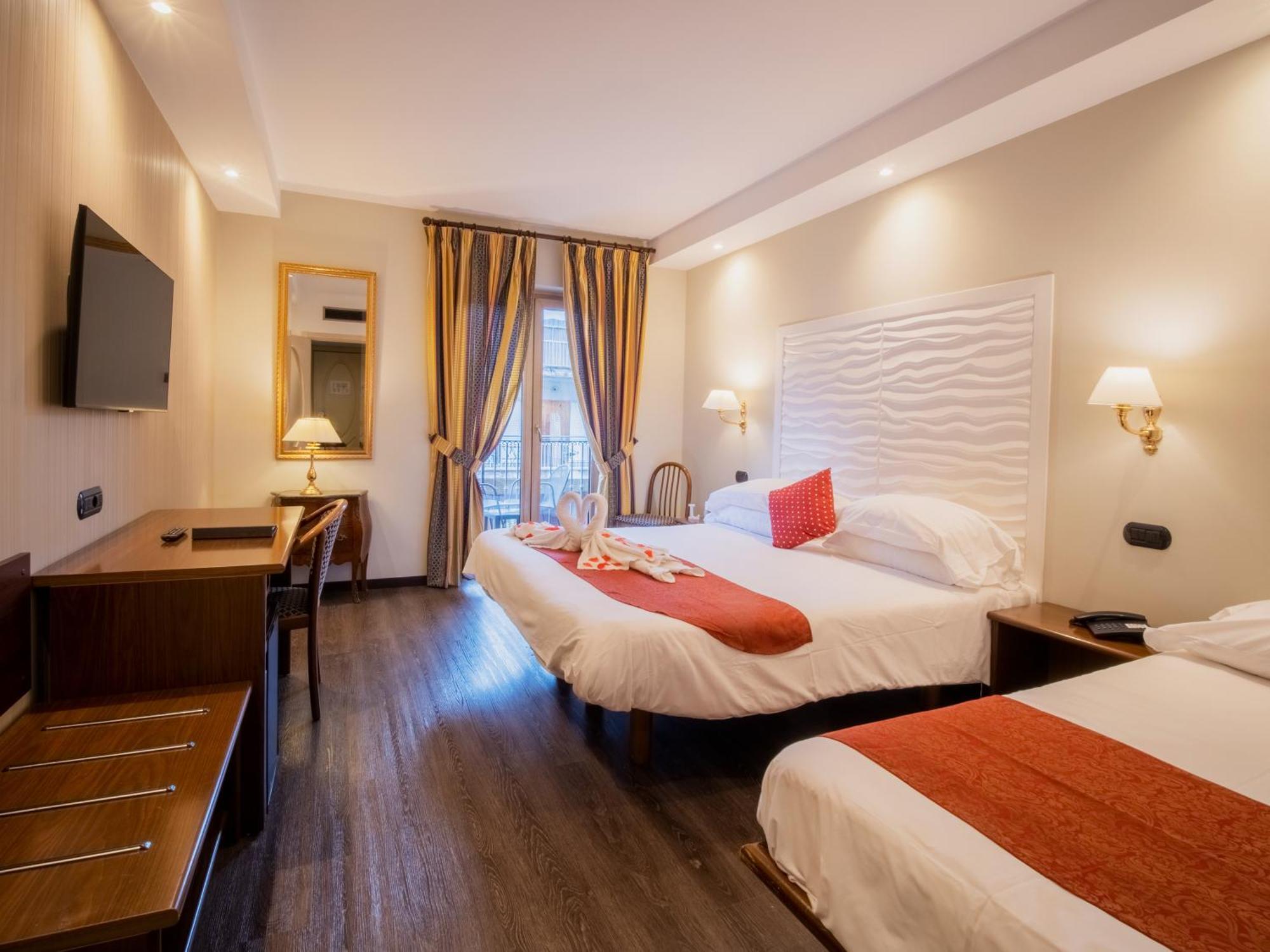 Hotel Central Wellness Sorrento Bagian luar foto