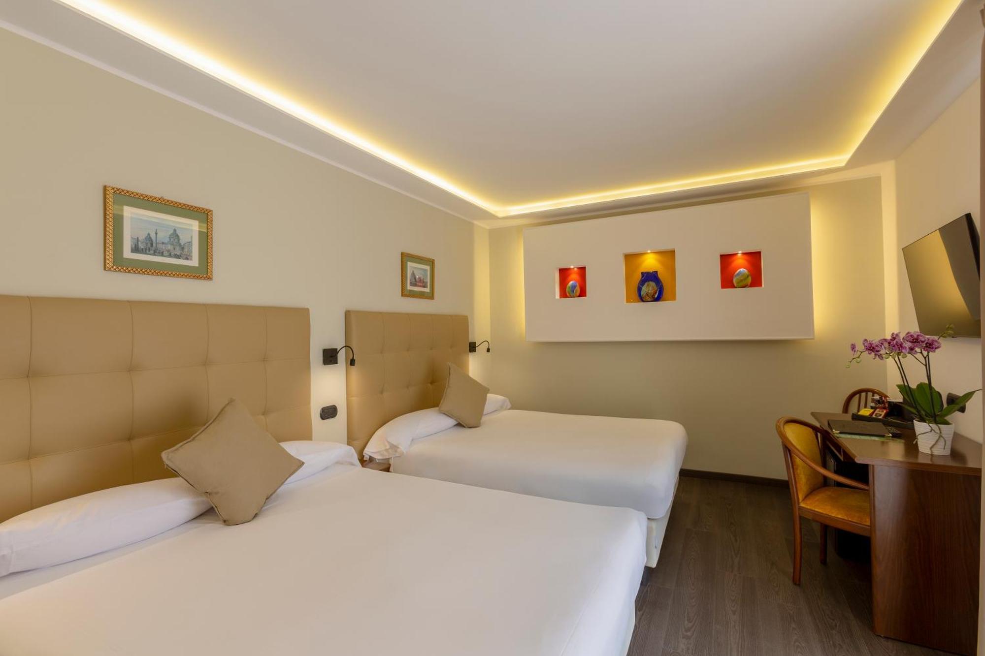 Hotel Central Wellness Sorrento Bagian luar foto